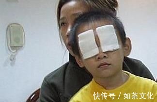 脏东西|生石灰入眼,妈妈情急之下的做法保住孩子双眼,医生妈妈很聪明