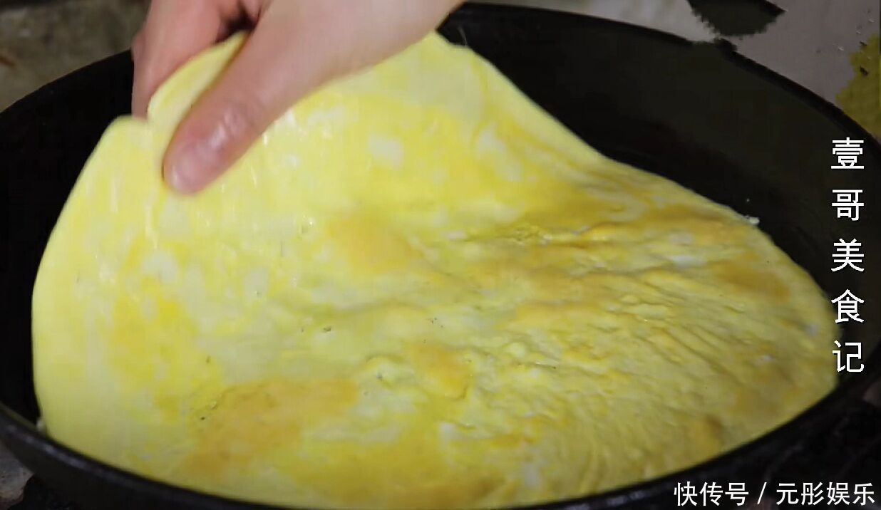 肉末|西兰花里加5个鸡蛋,教你新做法,出锅就扫光,营养解馋比肉还香
