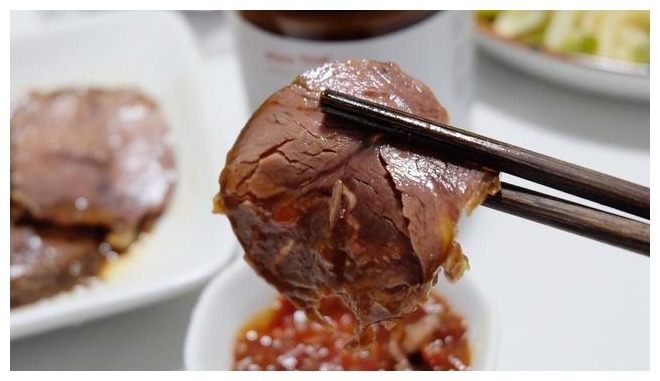 教你家庭秘制酱牛肉配方，学会这做法，酱香十足，口感紧实超入味