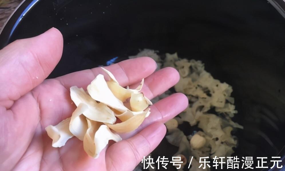 润肺|消暑润肺的一道银耳粥,香甜可口,5分钟就能做好