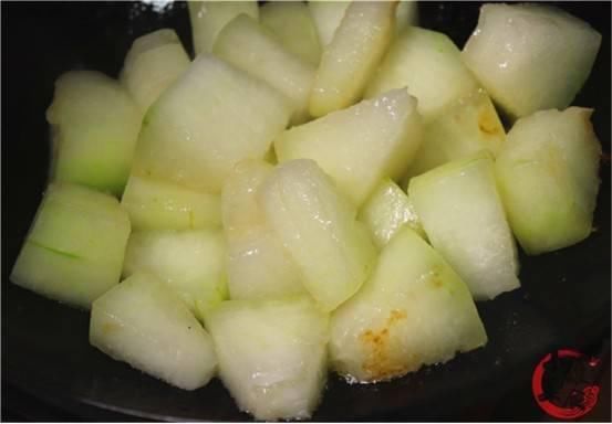 把冬瓜|夏天要多吃冬瓜,教你一个新吃法,比饭店的还好吃,出锅就被抢光