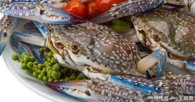 买到|买螃蟹时,学会从2个方面入手来挑选,包你买到的个个膏腴肥美