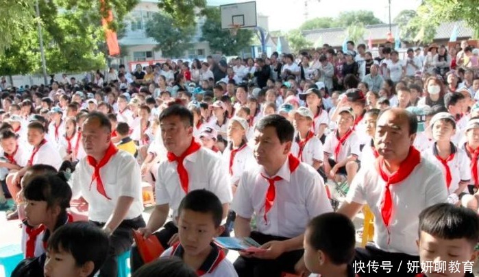 节日|“变味”的六一儿童节，与其轰轰烈烈排节目，不如给孩子放一天假