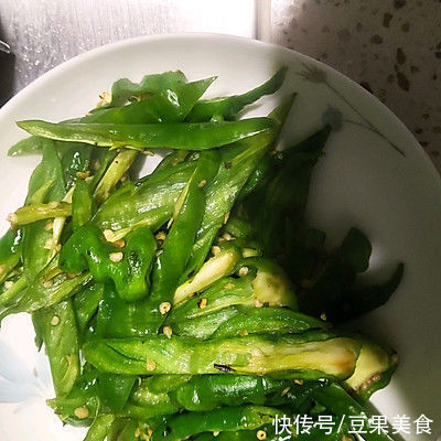 开胃解腻青椒肉丝,一盘可不够