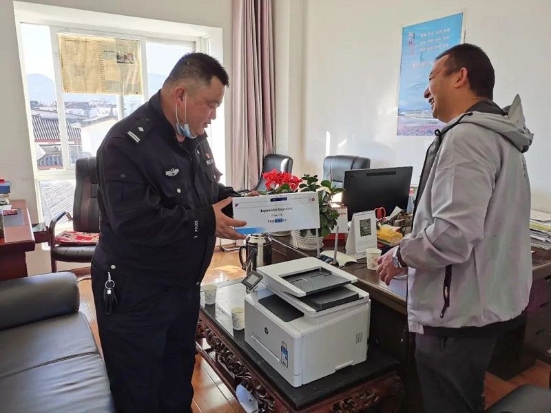 野鸭|幼鸭“逛”医院，民警接力“送”回栖息地