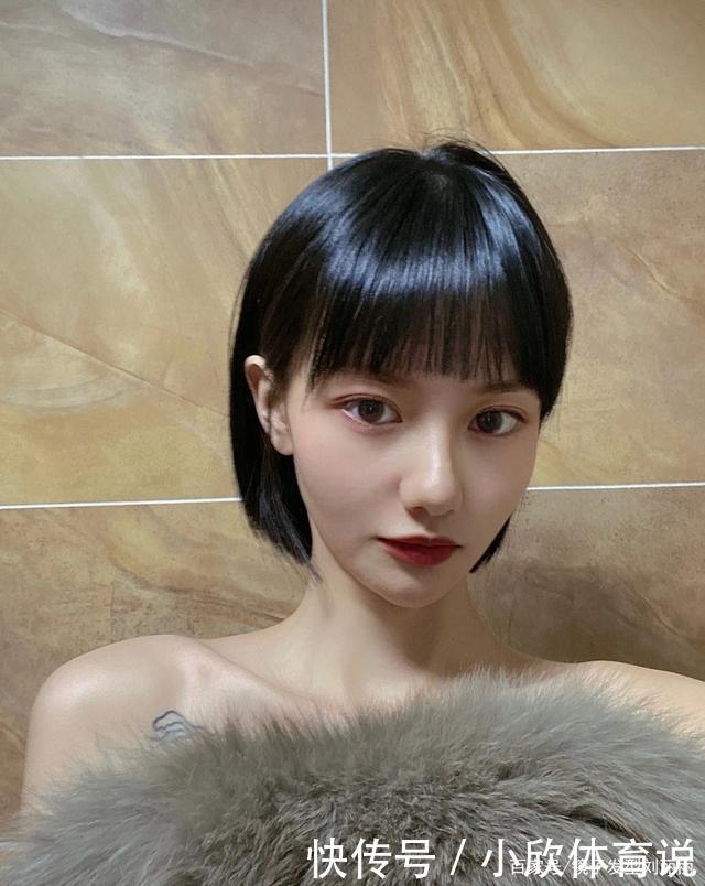 女士发型别乱剪，不妨试试这十几款，减龄瘦脸有气质