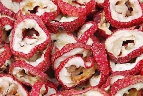 泡水|山楂的最佳搭档找到了，搭配泡水喝，皮肤白净，体重也悄悄降