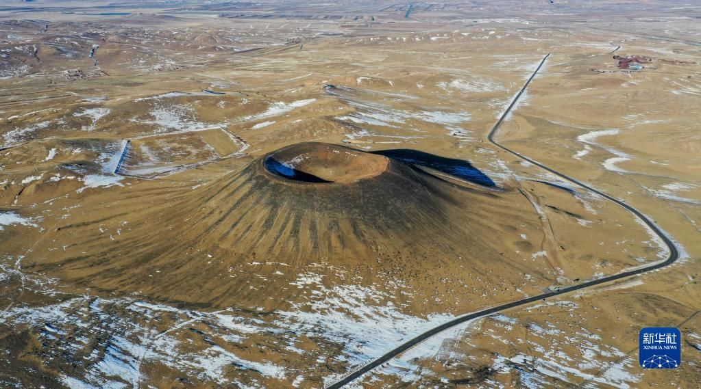 新华社记者|冬日火山