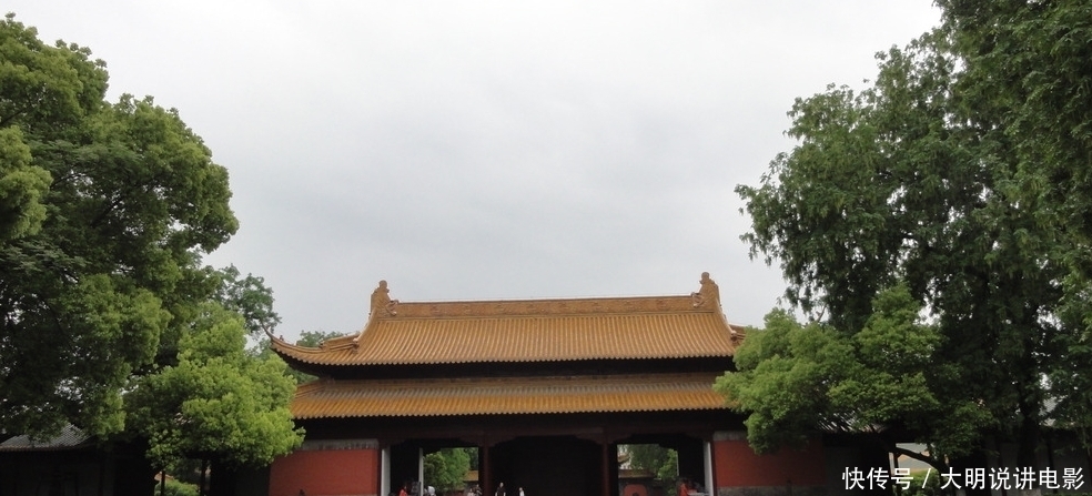 生子|朱元璋下葬时候疑云密布，一个宫女竟然逃脱殉葬，与人成亲生子？