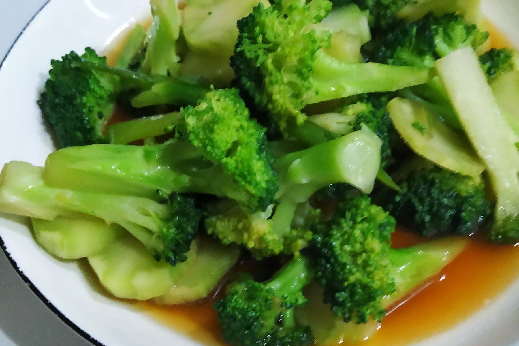 西兰花|孩子点名的晚餐，半小时匆忙准备3菜1汤，简单美味吃得舒服