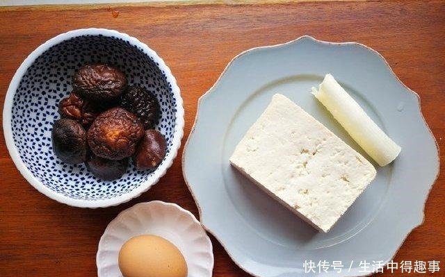 豆腐创意吃法,鲜香下饭,比肉还受欢迎,上桌孩子抢着吃!