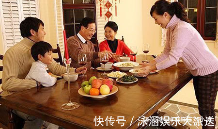 磨磨蹭蹭|在家挑食,在幼儿园能吃两碗!孩子吃饭情况反差大,问题出在哪