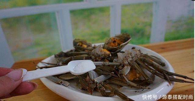 麻辣|又到了上市旺季,几块钱1斤,蟹黄满满肥到流油,鲜香麻辣吃到爽