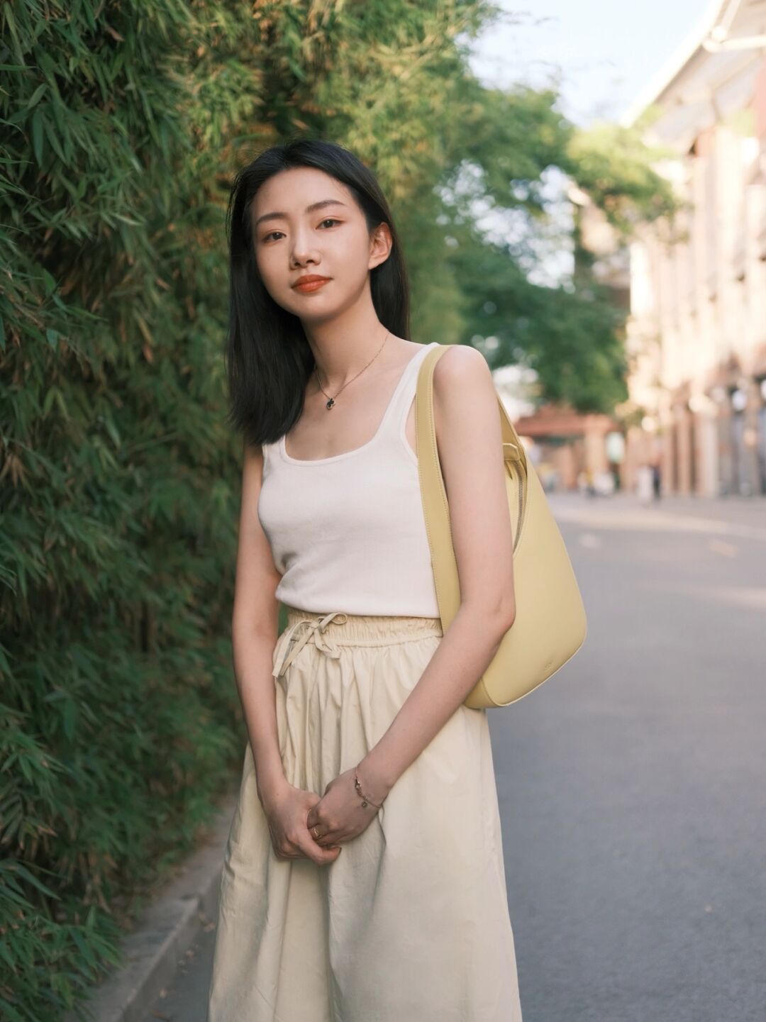背心|二三四十岁的女性都可以穿,背心搭配阔腿裤简约洋气,显高又显瘦