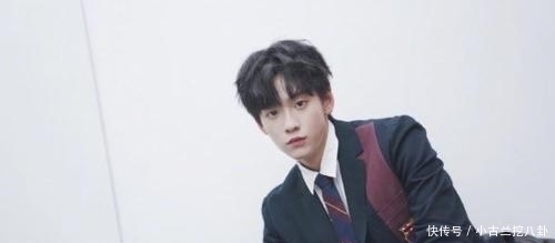 亚洲男团|余景天退赛!向粉丝鞠躬致歉,到底是遗憾还是庆幸呢?