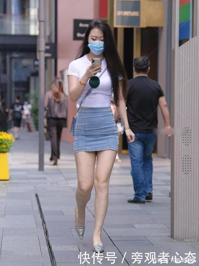 包臀裙|白紧身上衣配牛仔“包臀裙”气质十足,穿高跟鞋百搭迷人