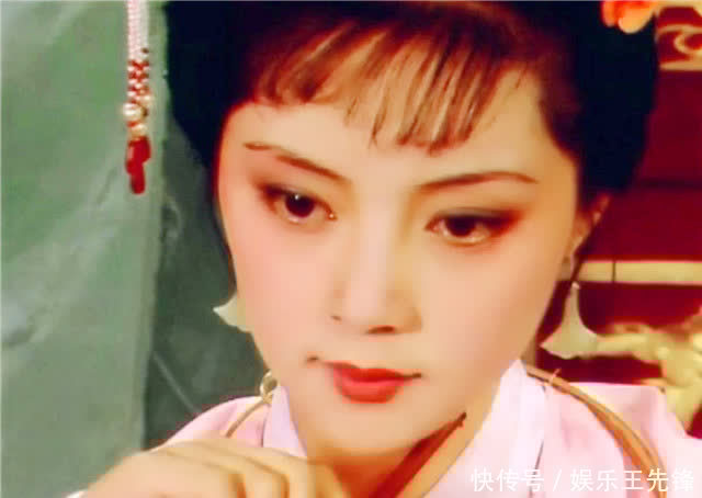 人缘|薛宝钗在贾府的人缘如何?从探春做的这件事可以看出真实境况