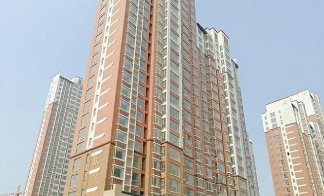 售楼员|为什么有钱人都喜欢买西边的房子听售楼员说完,后悔买错了