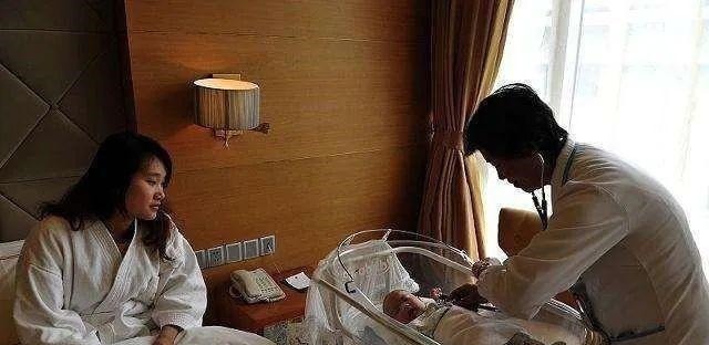 坐月子|她五年内剖腹产4次,还学外国人不坐月子,如今现状怎样了