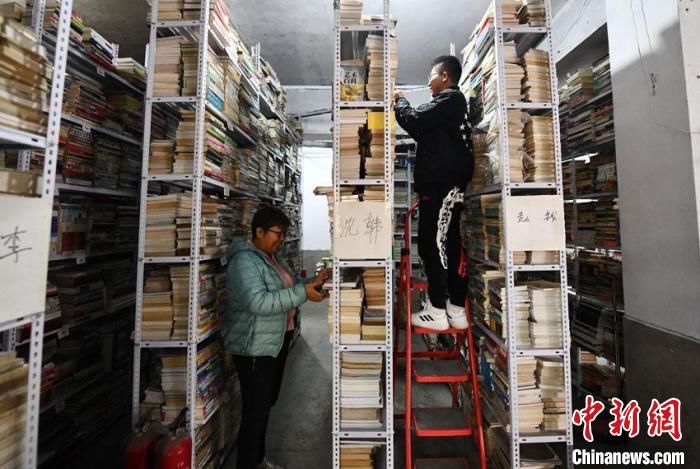 李桂兰&长春两代“旧书摆渡人”：让旧书继续传递墨香