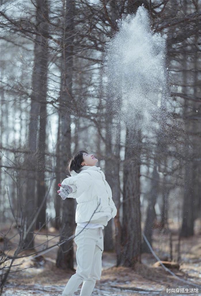  长款|冬天的羽绒服，要穿长款还是短款？不妨学明星们这样穿