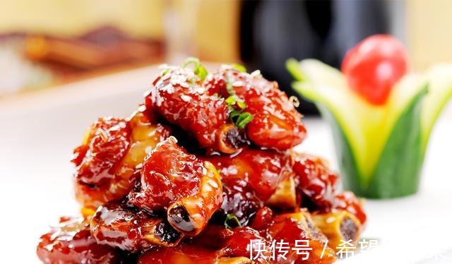 好吃|家庭版糖醋排骨这么做，好吃到舔手指！