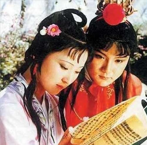 薛宝钗|红楼梦中林黛玉的病，为什么一直不好？秘密竟在薛宝钗的冷香丸里