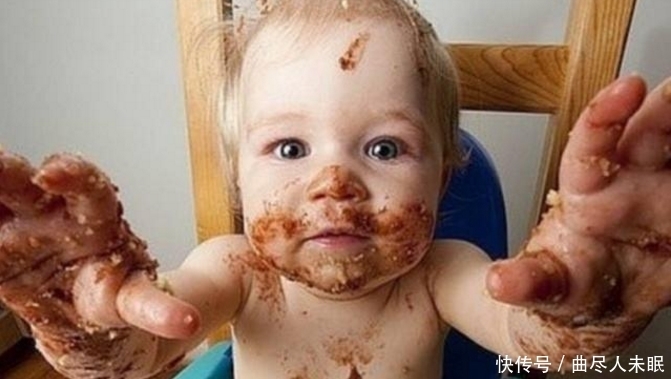 人生|宝宝吃饭吃到总让妈妈怀疑人生,吃成这样,也是醉了
