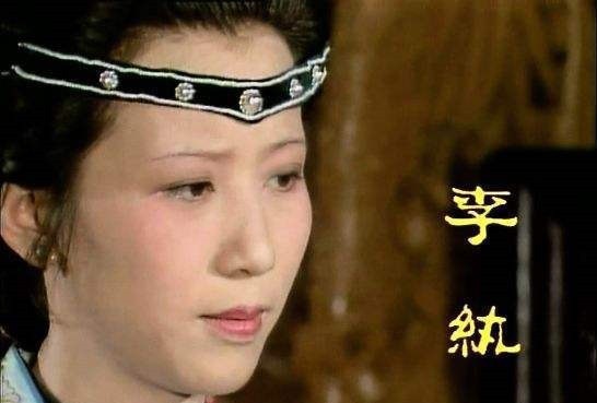 荣国府&同是贾家孙媳妇,为啥李纨月钱是凤姐的4倍寡妇身份只是伪装