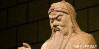 代价|为何关羽的雕像总是闭着眼?老木匠:他睁开眼的代价太大!