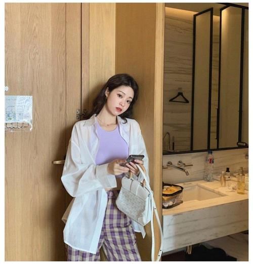  档次|美女模特：高级甜美的配色， 凉爽显白又有档次