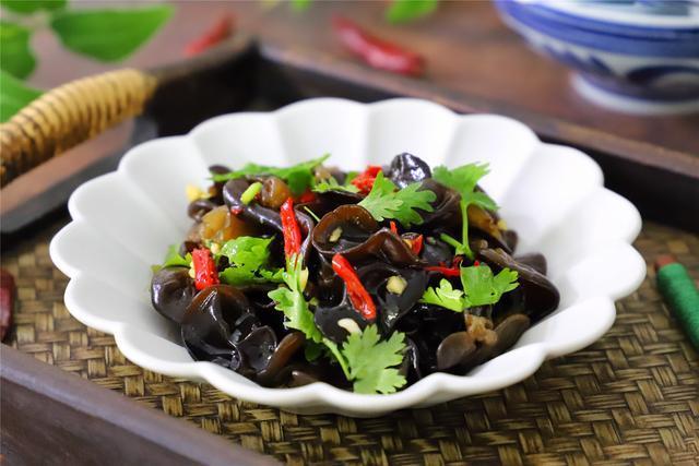 年夜饭少不了这些凉拌菜，看着就流口水！这12道凉拌菜请收好