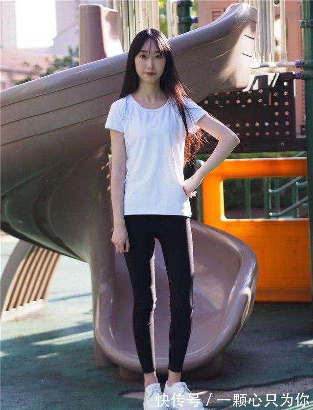 瑜伽裤 简约的时尚打底裤,美丽又显大气,给人一种淡淡的优雅感