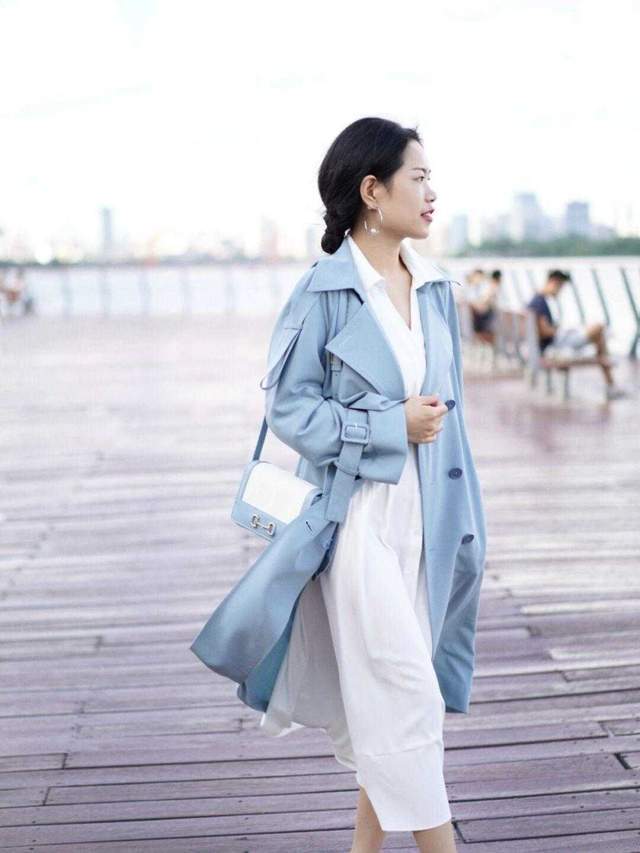 连衣裙|今年秋冬流行的风衣色号都在这,选这5种大衣,让你美出新高度