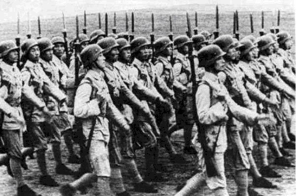 此人|此人在台儿庄战役中,战功卓著,老蒋却下令:永不录用