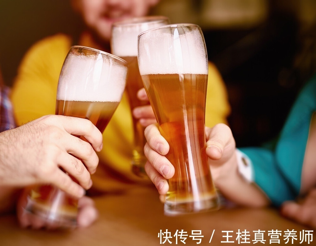 高尿酸|高尿酸的人,必须忌口的8种食物,吃过2种,痛风可能会悄然而至