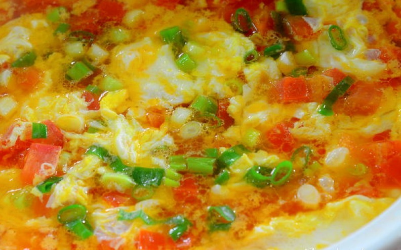 做蛋花汤，蛋液下锅前先做一步，蛋花均匀细腻，香浓又粘稠，好喝