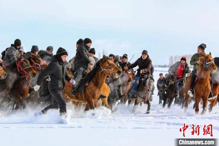 刁羊|新疆呼图壁县冰雪旅游火爆 群众和游客畅享冬日欢乐
