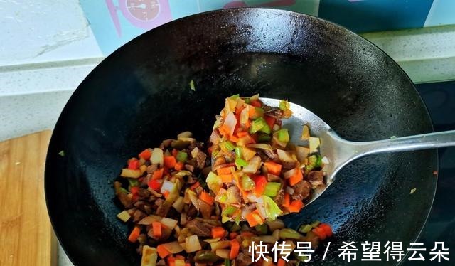 藜麦米饭|藜麦最简单的吃法，只需锅里一煮，孩子喜欢吃！