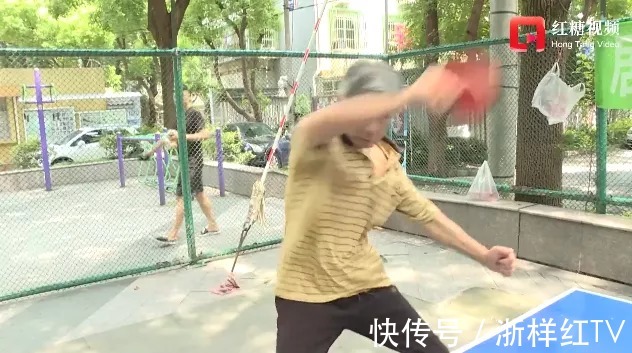 视频|爷爷奶奶的乒乓球自由