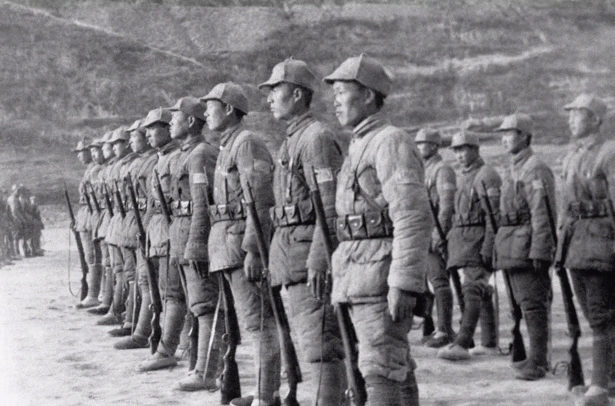 告诉|八路军帽子上的两颗扣子有何意义?这里告诉你真相