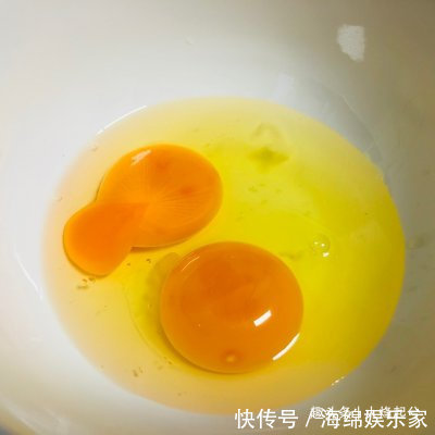 烤南瓜|奶香南瓜鸡蛋饼的懒人做法,简单美味