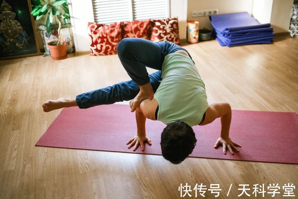 艾扬格|胸腔一开,气质自然来,如何打开胸腔?附瑜伽序列