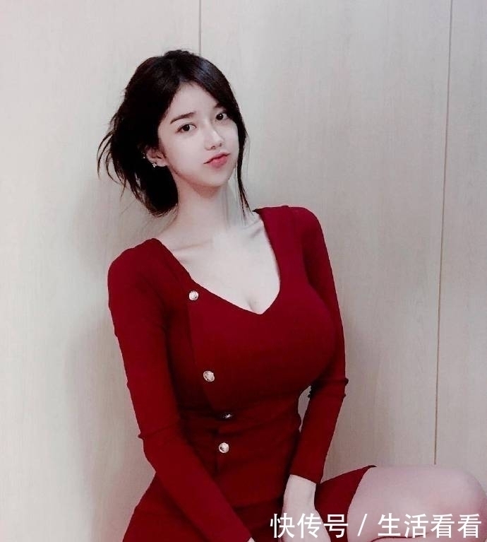 大长腿|街拍：长相甜美个性的美女，丰腴有致,穿搭时尚总有一款适合你!