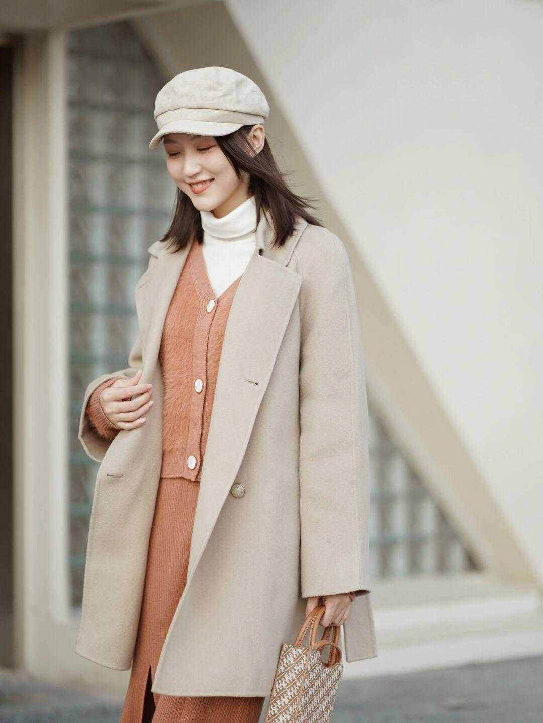半裙|冬天的温度和风度搭配,试试大衣+半裙,温暖优雅有气质