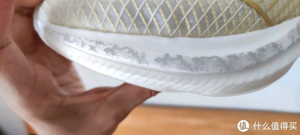 挑灯论鞋|闲来挑灯论鞋 篇六十四:痛点小改,渐趋无敌——C202gt奥运配色开箱及对比