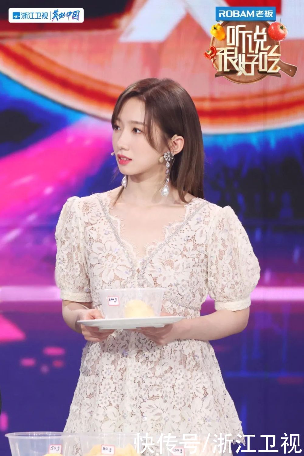 料理|《听说很好吃》“好吃家族”上演舞蹈PK,“宝妈”黄奕为女儿学习创意料理