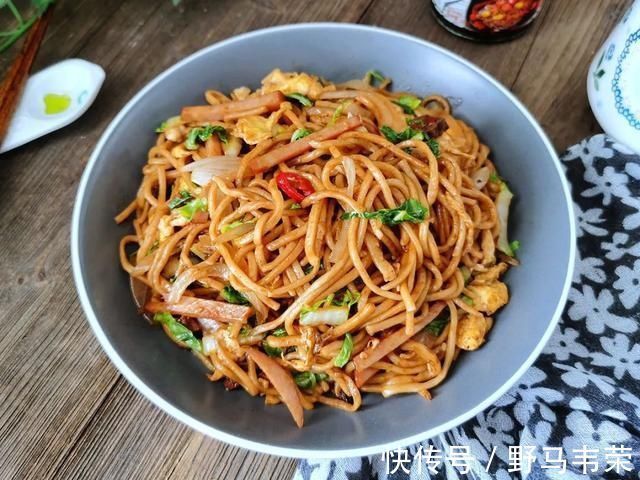 白菜|吃一次就上瘾的炒面，学会你绝对不后悔，吃货简直不能忍！