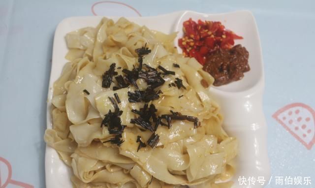 葱油拌面怎么做才好吃记住4步就可以，懒人做法，家人都爱吃