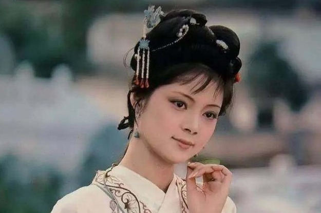 薛宝琴&贾母不喜欢薛宝钗,不只是因为林黛玉,还因为另一人